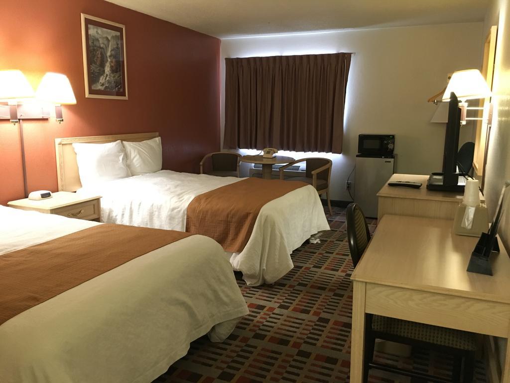 Anderson Chesterfield Travel Inn Daleville Eksteriør bilde